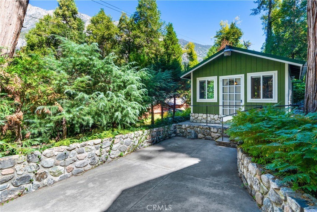 5 Bedrooms Single Family Detached In Forest Falls, California, United States For Sale (13343072)