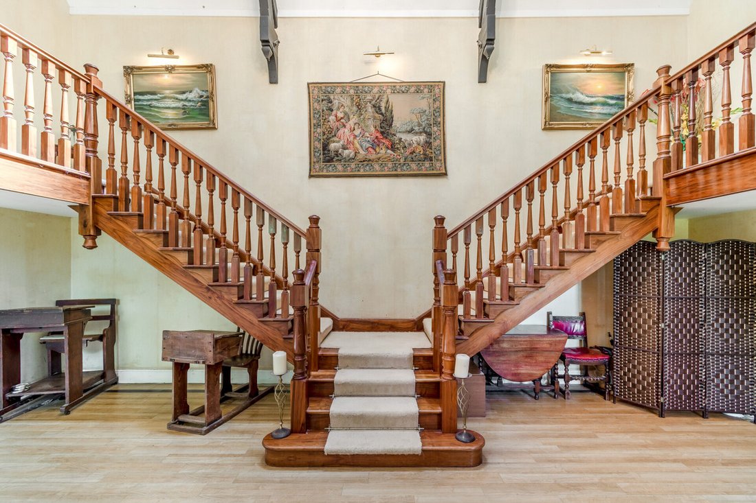 8 Bedroom Detached House For Sale In In Wychnor, England, United