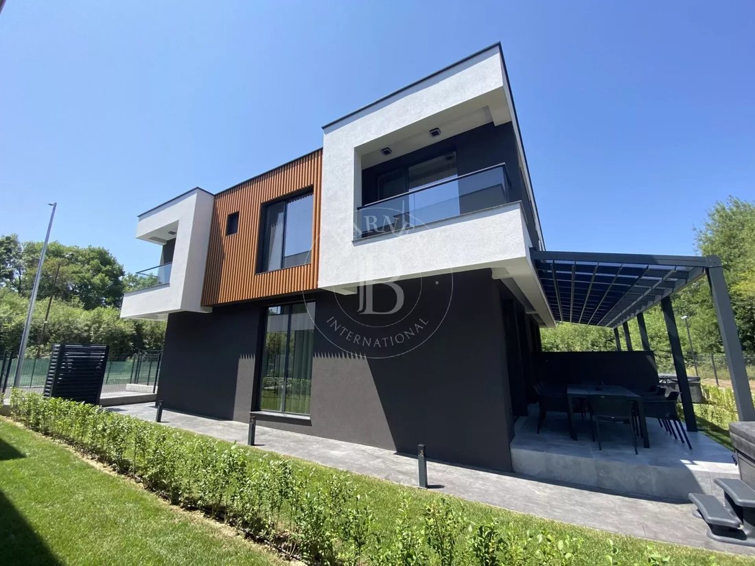 Luxury House For Rent With Three Bedrooms And Two In Burgas