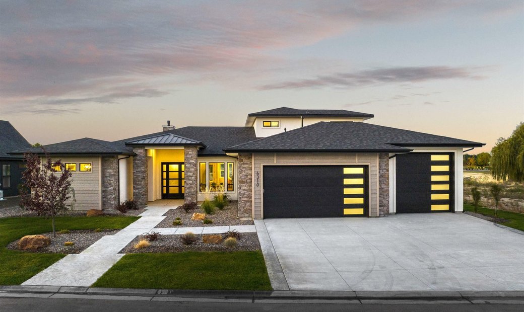 Luxurious Waterfront Property In Coveted Star In Star, Idaho, United