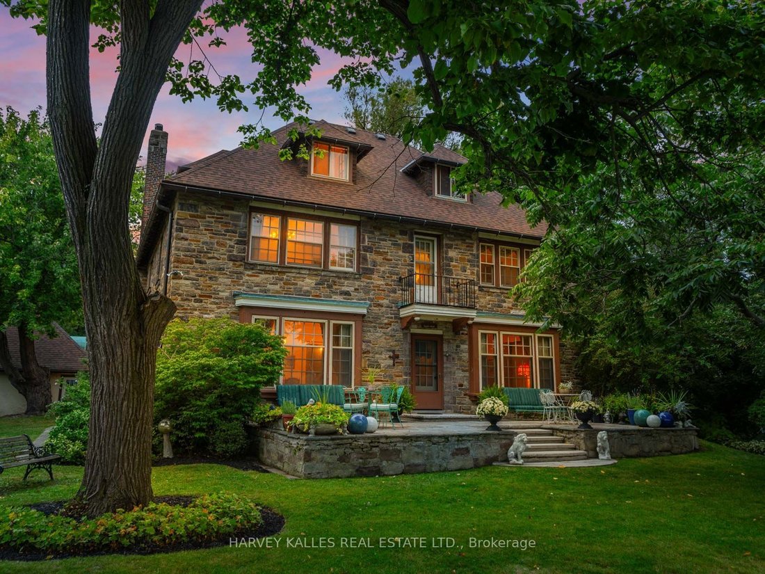 Breathtaking Lakefront Chateau In Mimico Beach In Toronto, Ontario