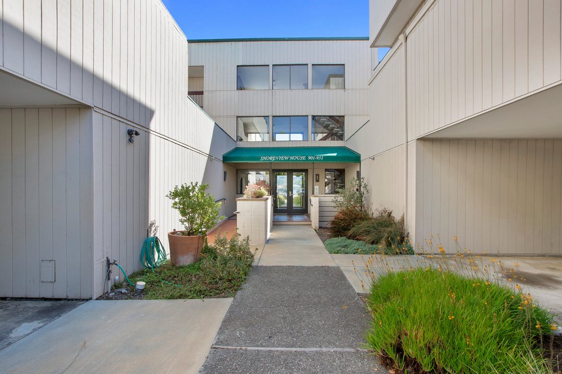 Waterfront Living In Greenbrae In Larkspur, California, United States For Sale (13343350)