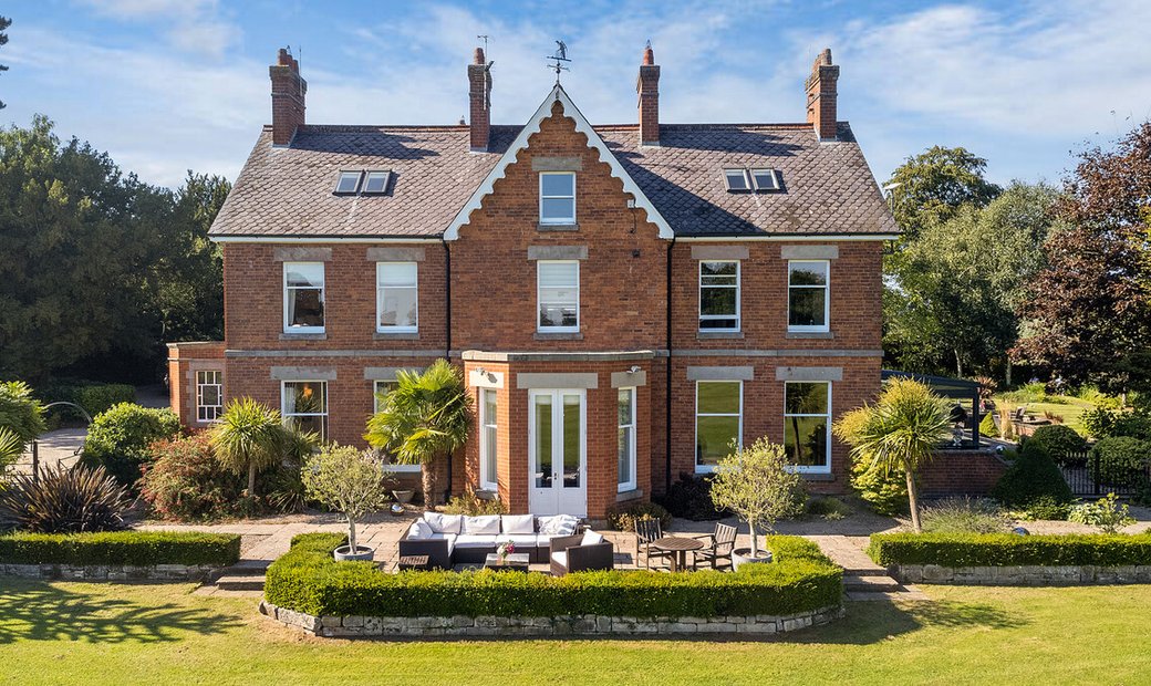 8 Bedroom Detached House For Sale In Morley In Morley, England, United