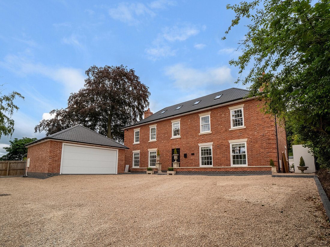 6 Bedroom Detached House For Sale In Market Bosworth, England, United ...