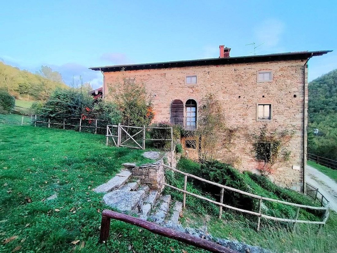 Maisons de campagne à Pratovecchio Stia, Toscane, Italie 2 - 13345232