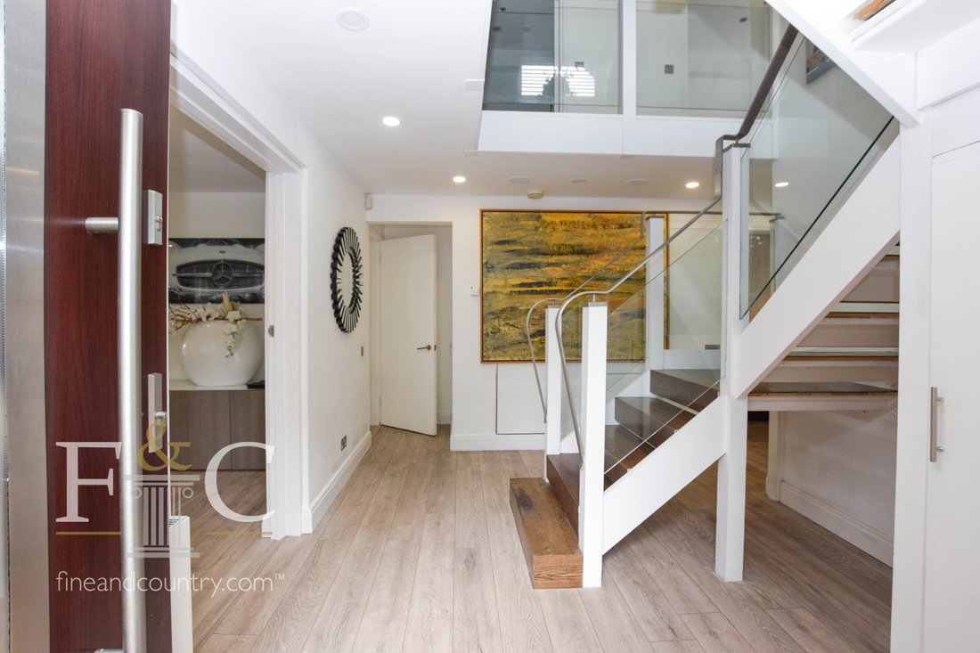 8 Bedroom House With Land For Sale In In Goff's Oak, England, United Kingdom For Sale (13319430)