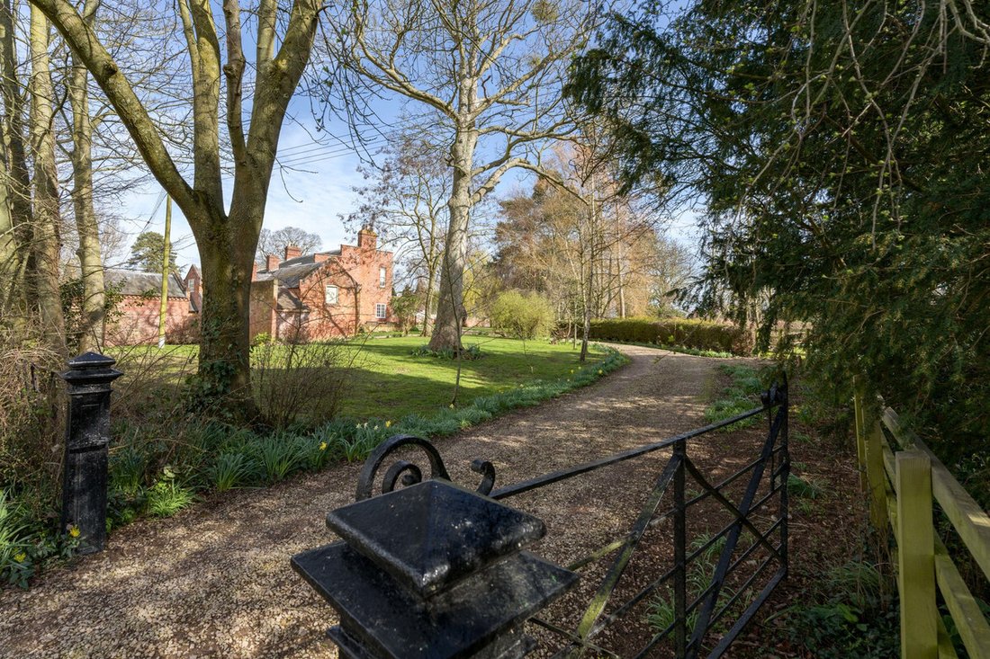 7 Bedroom Detached House For Sale In In Apperley, England, United