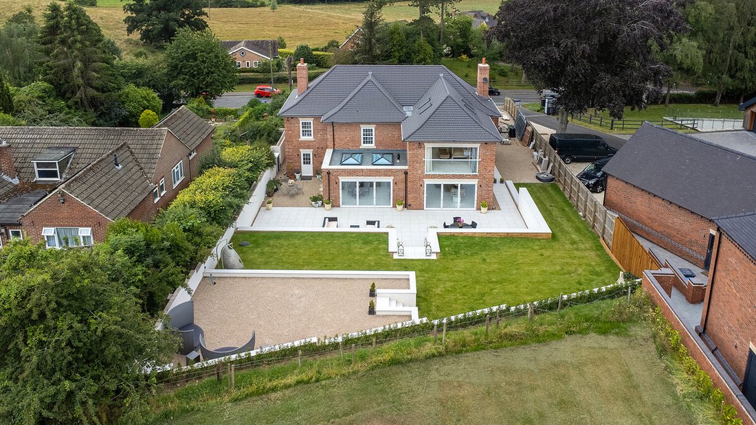 6 Bedroom Detached House For Sale In Market Bosworth, England, United