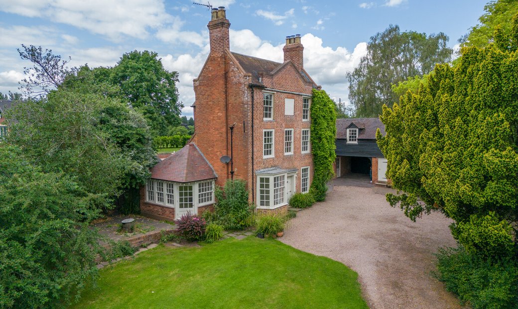 5 Bedroom Country House For Sale In Chaddesley Corbett, England, United