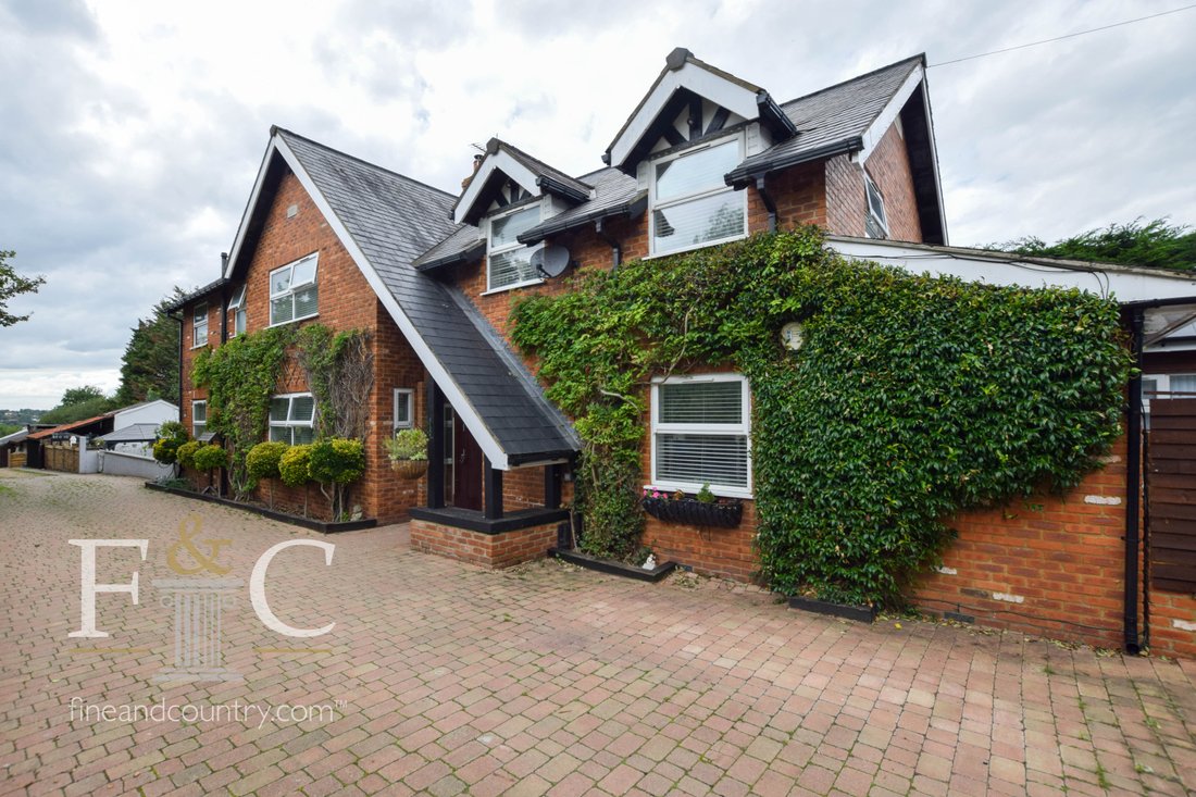 8 Bedroom House With Land For Sale In In Goff's Oak, England, United Kingdom For Sale (13319430)