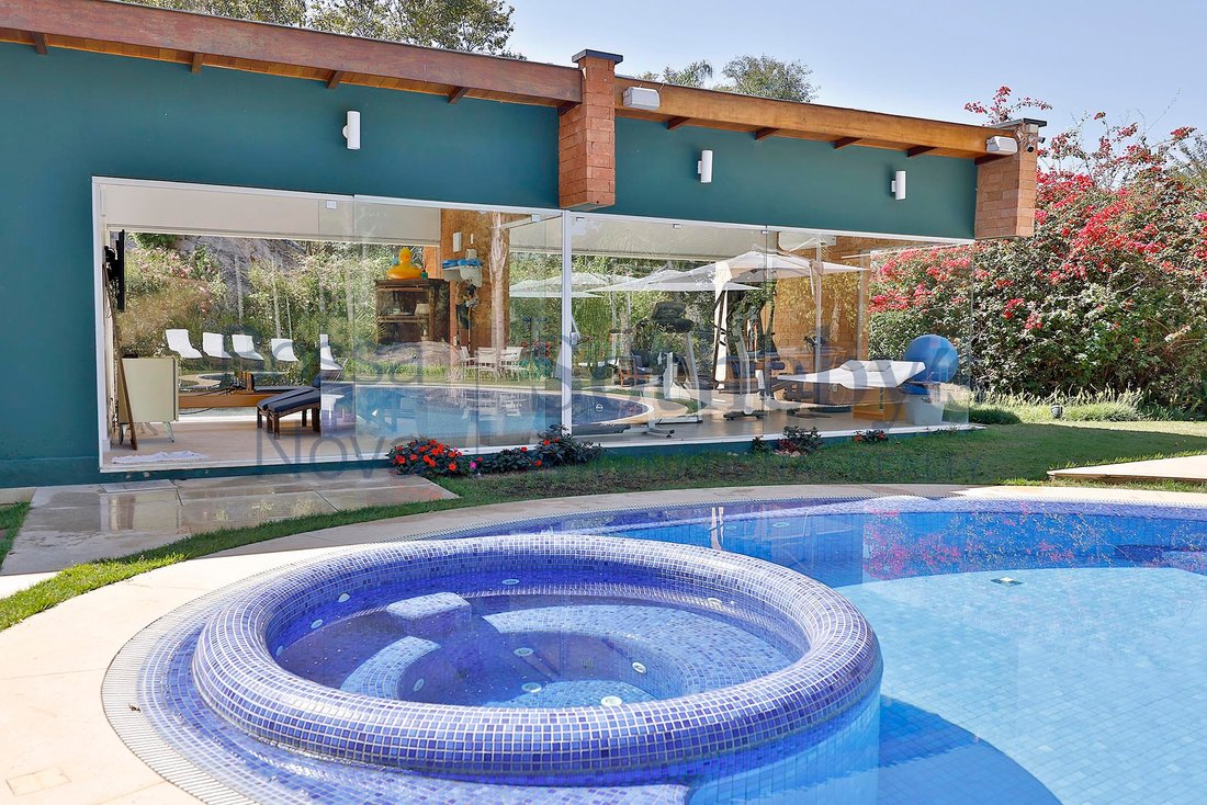 House With An Unique Project In In Petrópolis, State Of Rio De Janeiro