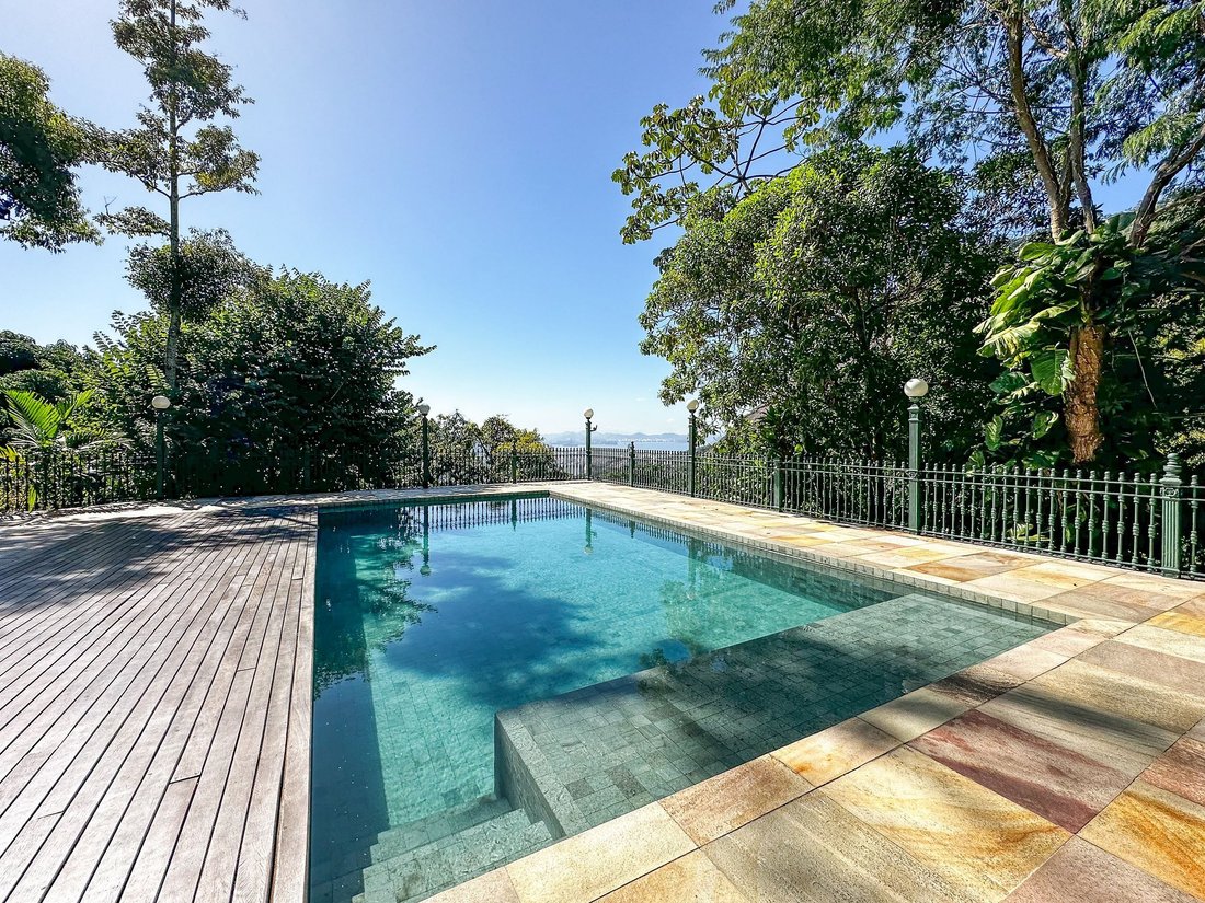 Villa in Rio de Janeiro, State of Rio de Janeiro, Brazil 2 - 13345124
