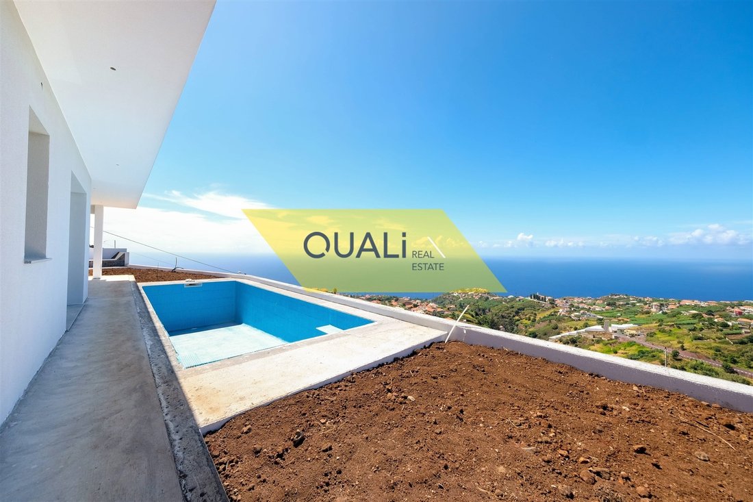 3 Bedroom Villa In Ponta Do Sol In Canhas, Madeira, Portugal For Sale (13346970)