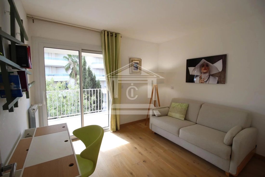 Fréjus Apartment In Fréjus, Provence Alpes Côte D'azur, France For Sale (13344479)