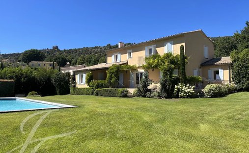 Luxury Homes With Terrace For Sale In Saint-saturnin-lès-apt, Provence 