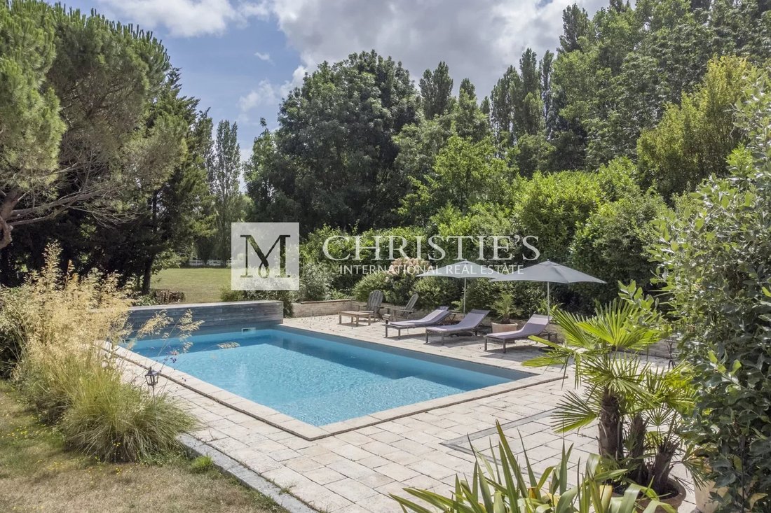 Stunning Property 254m2 With In Saint Xandre, Nouvelle Aquitaine, France For Sale (13349032)