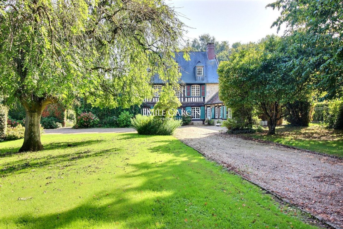 17th Century Manor House With Garden For Sale In Honfleur, Normandy