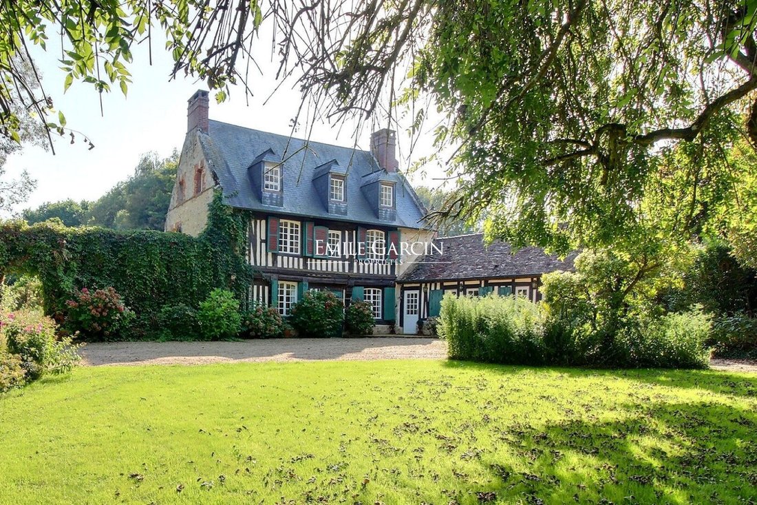 17th Century Manor House With Garden For Sale In Honfleur, Normandy