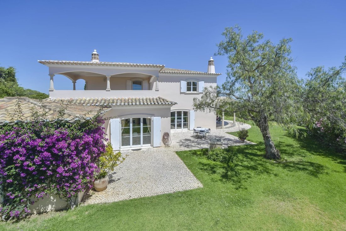 Five En Suite Bedroom Villa, Pool And Sea View. In Tunes, Algarve