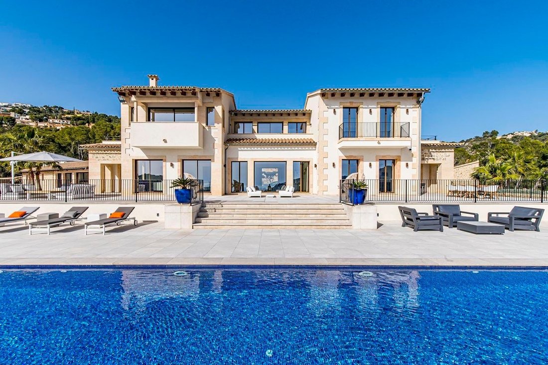 Villa in Llubi, Balearic Islands, Spain 3 - 13348056