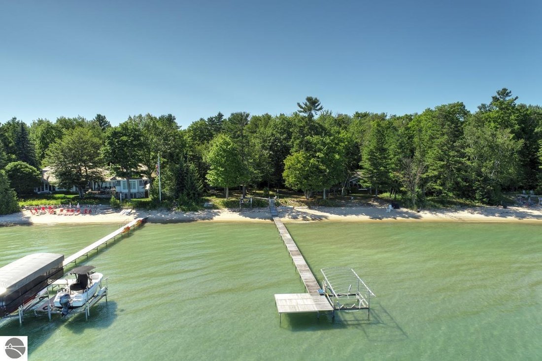 Grand Traverse Bay Escape In Northport, Michigan, United States For 