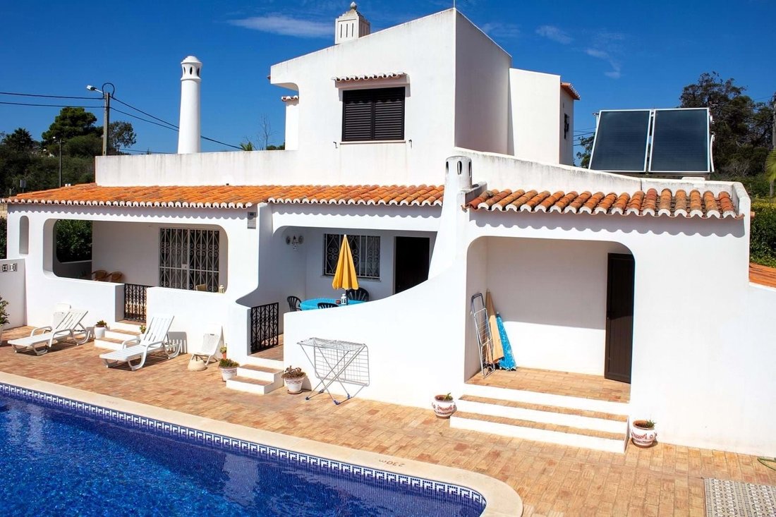 Villa in Carvoeiro, Algarve, Portugal 1 - 13348266