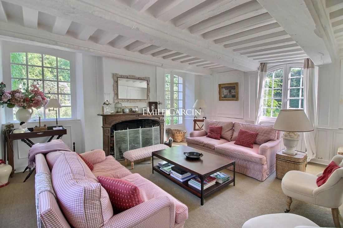17th Century Manor House With Garden For Sale In Honfleur, Normandy