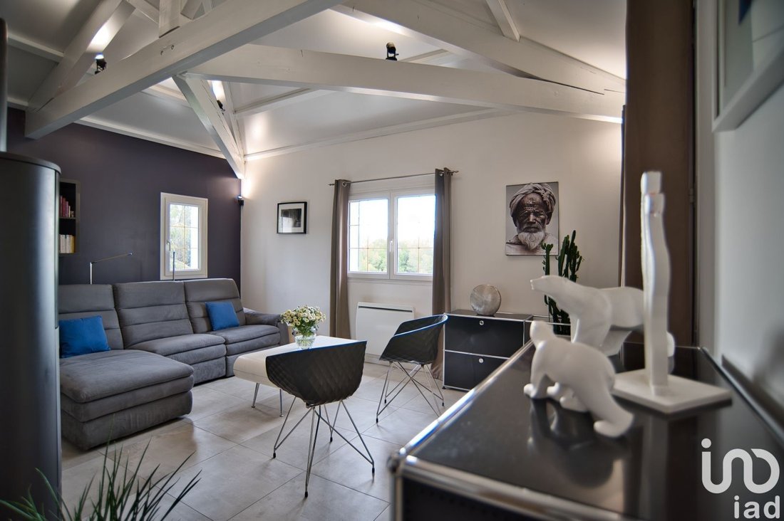 Vente Maison/Villa 6 Pièces In Laudun L'ardoise, Occitanie, France For