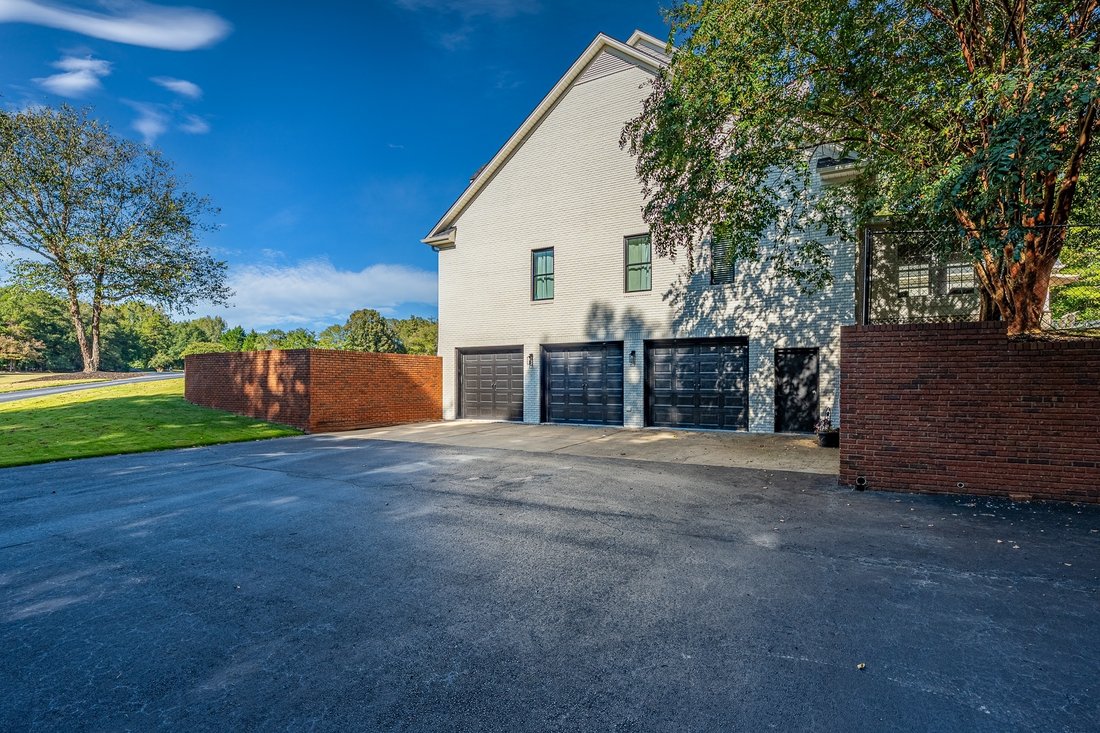 271 Ridge Way In Simpsonville, South Carolina, United States For Sale