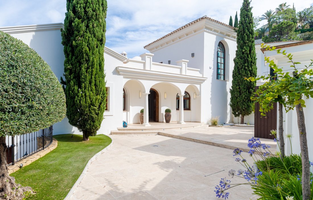 Villa in La Quinta, Benahavis, Andalusia 1 - 13354752