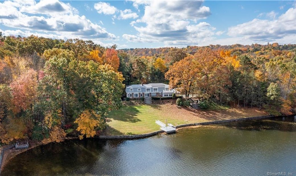 Private Lakefront Paradise On Lake In Brookfield, Connecticut, United