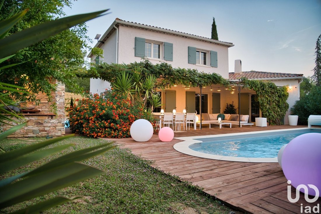 Vente Maison/Villa 6 Pièces In Laudun L'ardoise, Occitanie, France For