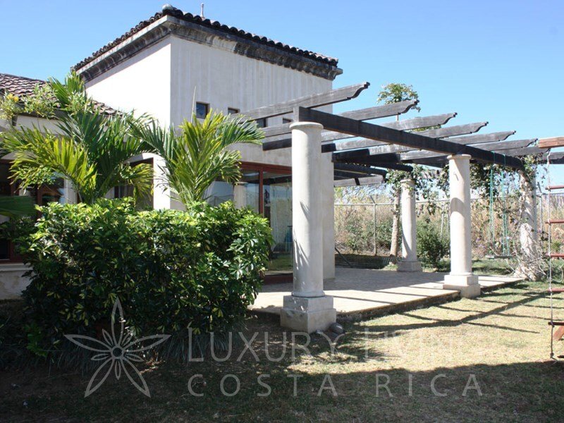 House in Santa Ana, San José Province, Costa Rica 2 - 13356429
