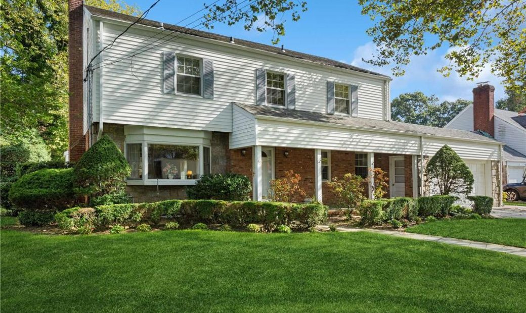 El Encantador Bryn Mawr En Rockville Centre, Nueva York, Estados Unidos