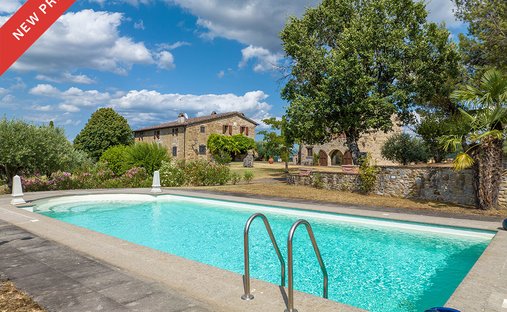 Estate in Monte Santa Maria Tiberina, Umbria, Italy 1