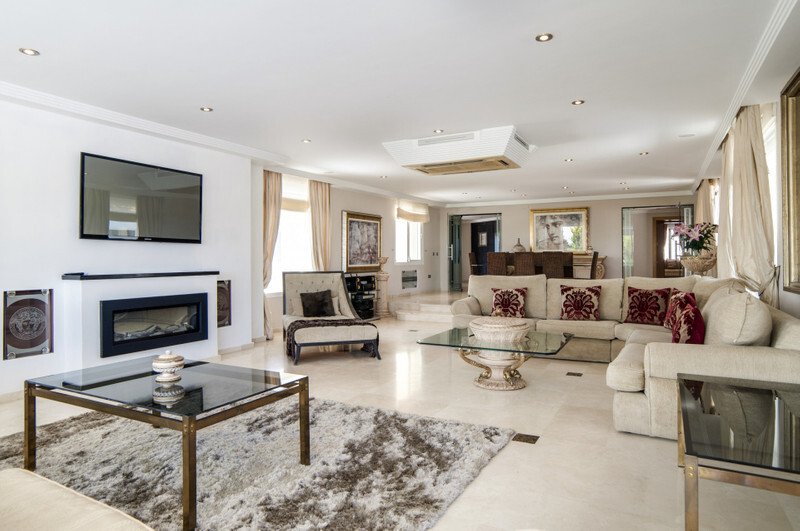 Villa à Elviria-Cabopino, Marbella, Espagne 2 - 13357534