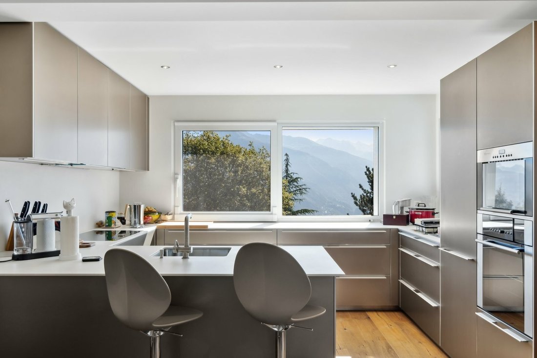 House in Crans-Montana, Valais, Switzerland 3 - 13357646