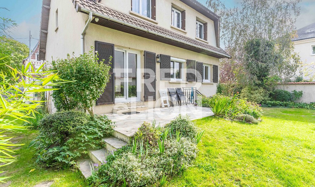 House In Saint Maur Des Fossés, île De France, France For Sale (13359040)