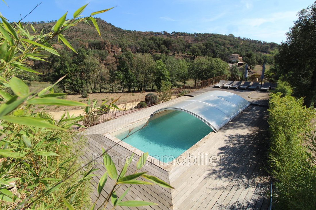 Villa in Port Grimaud, Grimaud, Provence-Alpes-Côte d'Azur 2 - 13358228