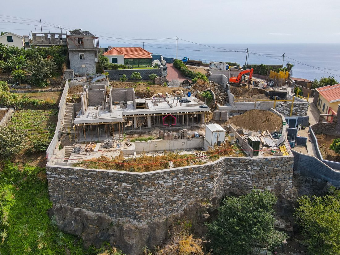 Villa 4 Bedrooms Ponta Do Sol In Ponta Do Sol, Madeira, Portugal For