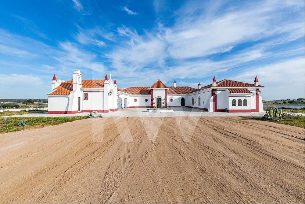 Luxuosa Herdade Para Agro Turismo De 36 Hectares No In Redondo, évora