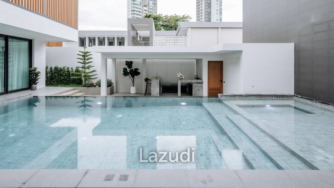 Villa in Pattaya City, Chon Buri, Thailand 2 - 13359368