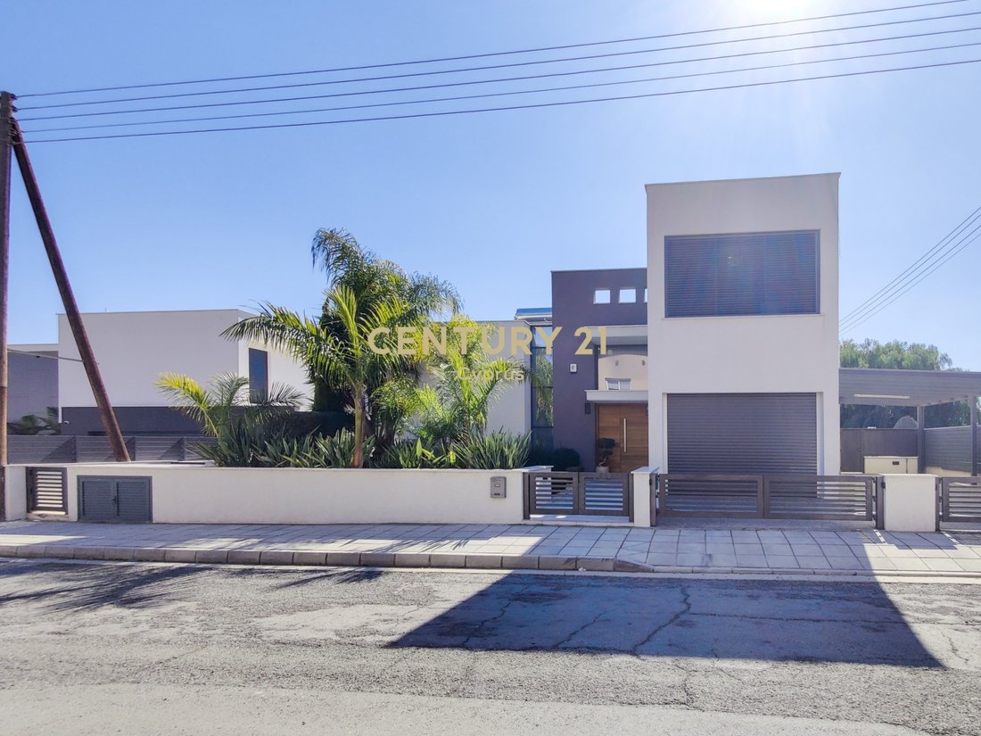 Villa in Agios Athanasios, Limassol, Cyprus 2 - 13358875