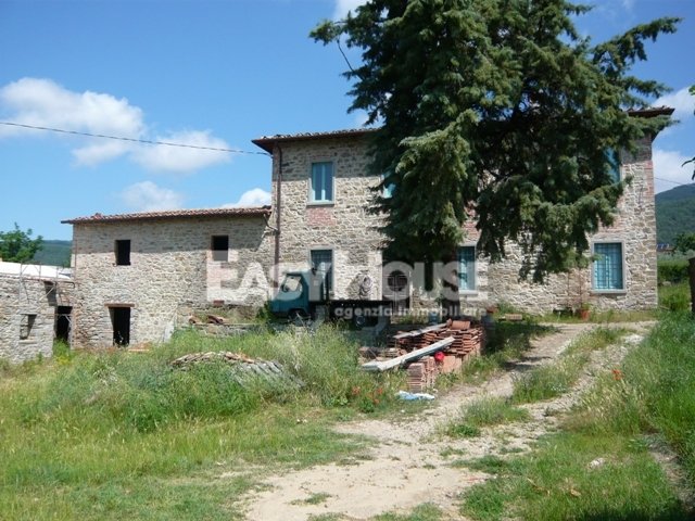 Country House in San Giustino Valdarno, Tuscany, Italy 2 - 13359073