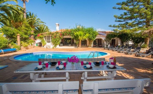 Villa in Sao Goncalo de Lagos, Algarve, Portugal 1