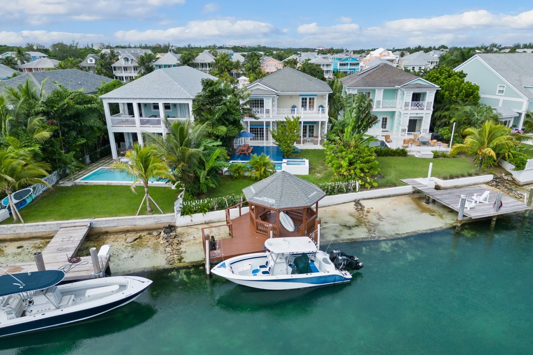 18 B Royal Palm Cay In Sandyport In Nassau, New Providence, The Bahamas