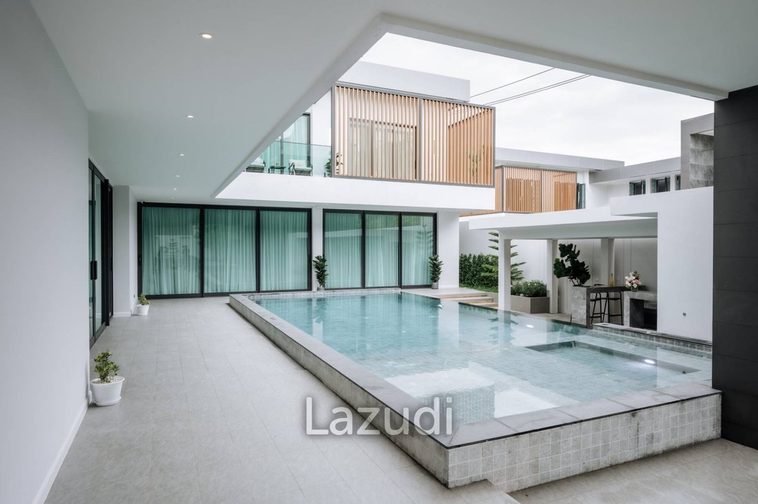Villa in Pattaya City, Chon Buri, Thailand 1 - 13359368