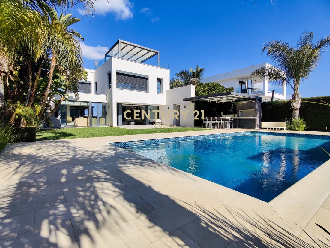 Villa in Agios Athanasios, Limassol, Cyprus 1 - 13358875