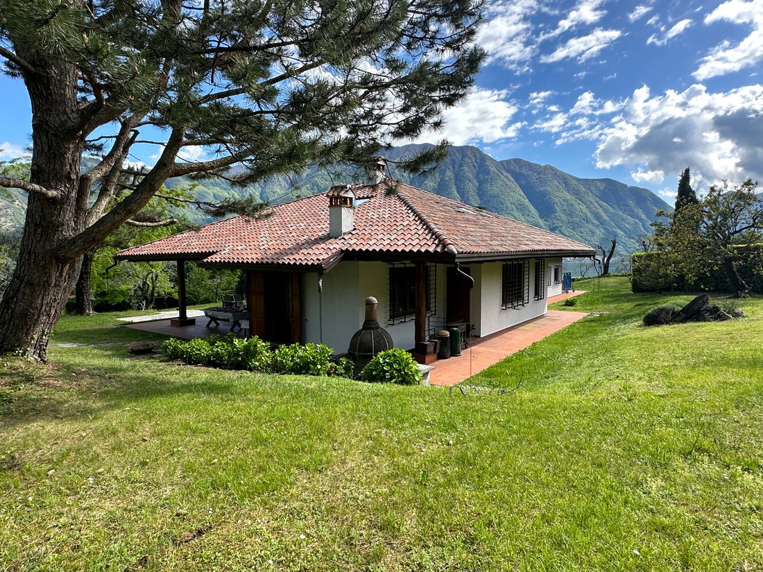 Lake Como Villa With Garden And Swimming Pool Lenno In Lenno, Lombardy