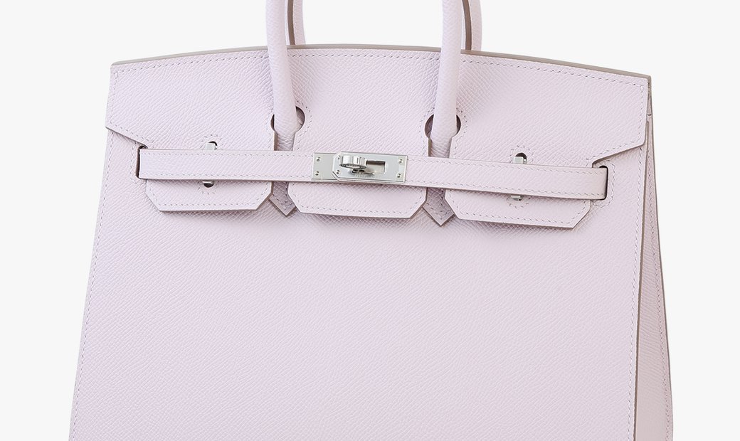 When in Dubai, walk in style with Birkin 25 Grey Pearle by your side !